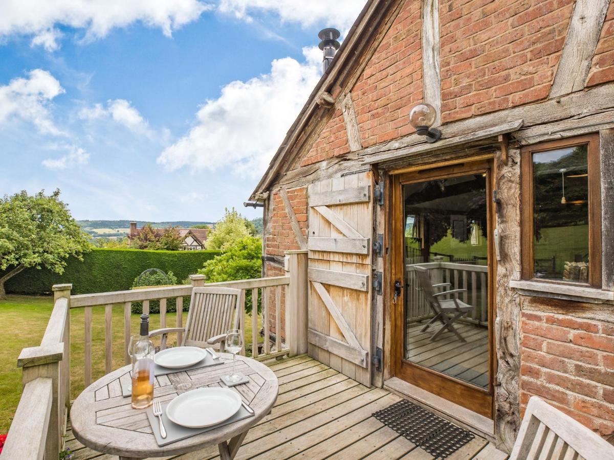 The Cider Mill Villa Kings Pyon Exterior photo