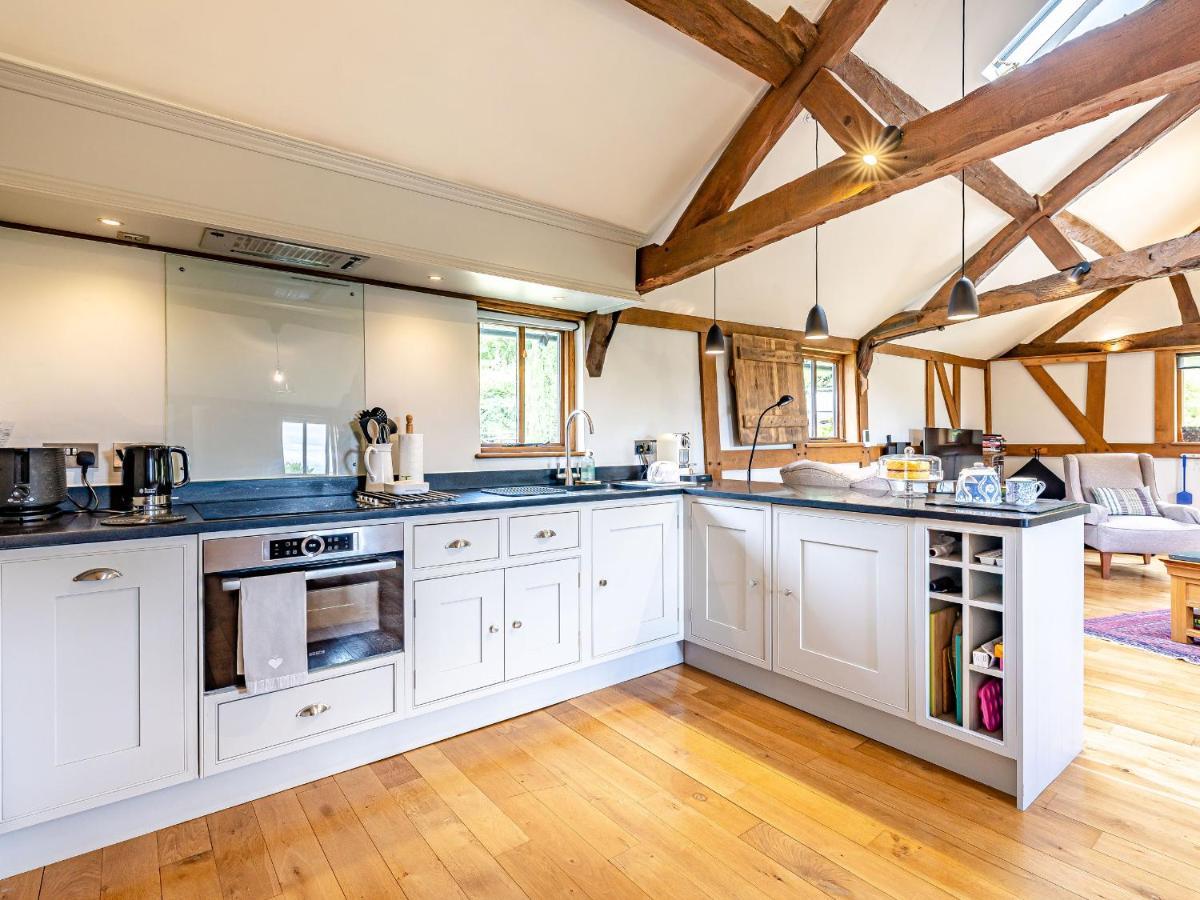 The Cider Mill Villa Kings Pyon Exterior photo