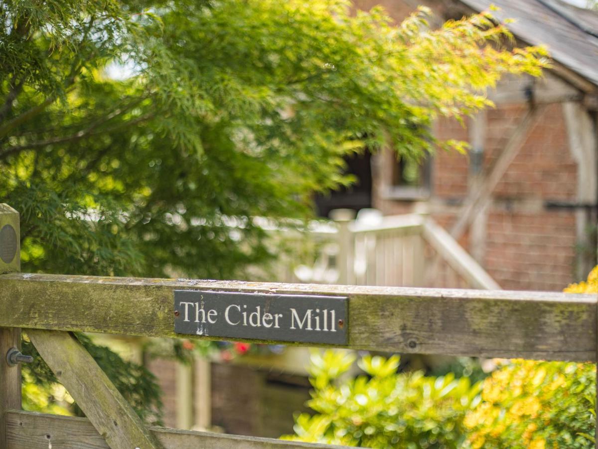 The Cider Mill Villa Kings Pyon Exterior photo