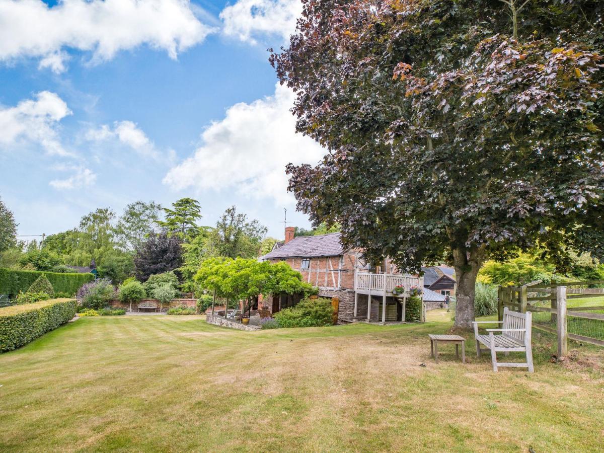 The Cider Mill Villa Kings Pyon Exterior photo